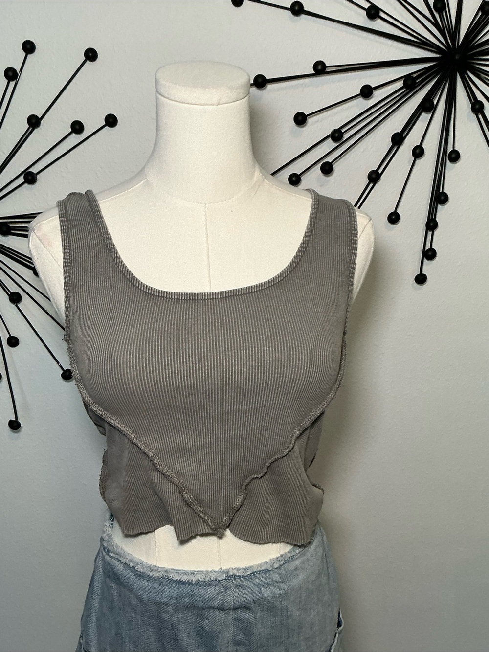 Urban Nation Gray Ribbed Asymmetrical Raw Hem Tank Top Size Small